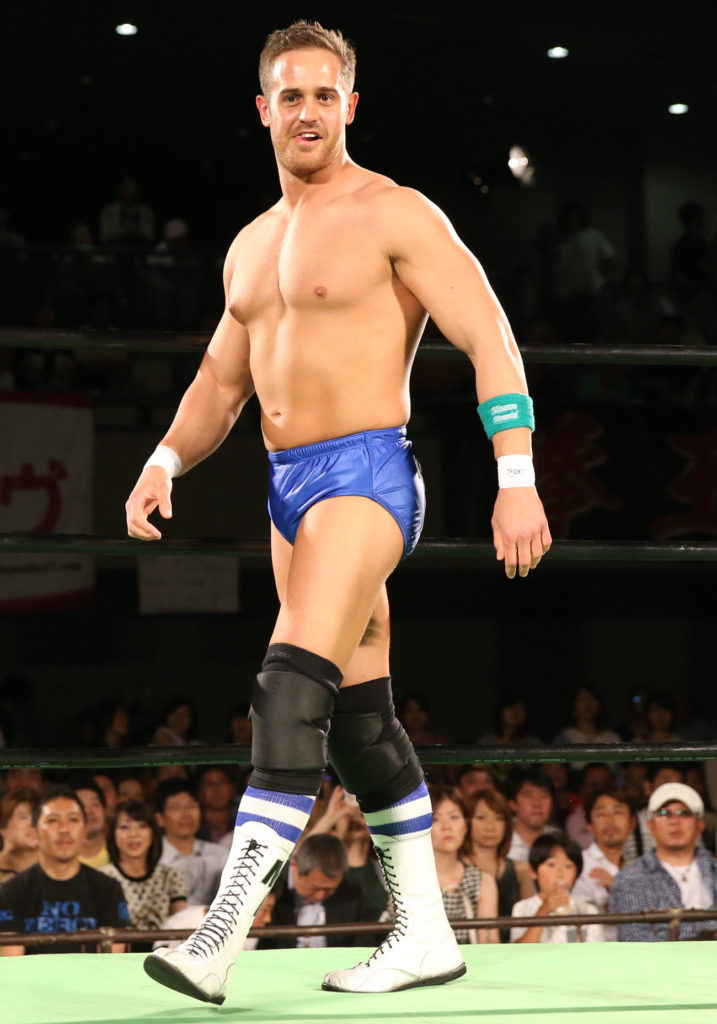 マイキーニコルスの試合動画や入場曲！結婚は？プライベートは？