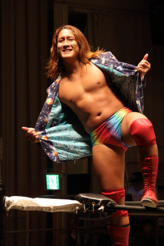 黒潮二郎は退団してWWEに？イケメンだが結婚や彼女は？実家は？